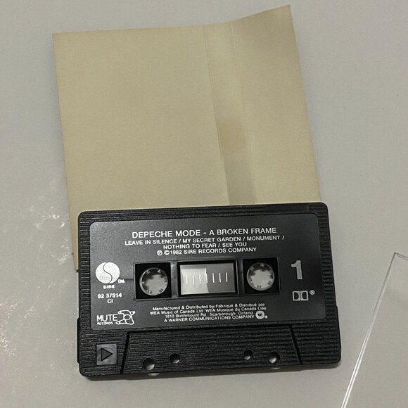 VINTAGE LOT OF 3 DEPECHE MODE CASETTES (SPEAK & SPELL, BLACK CELEBRATION +) - Picture 3 of 6